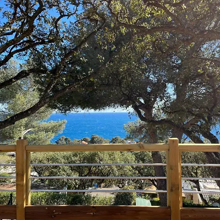 Avec Vue Panoramique Sur La Mer Mediterranee